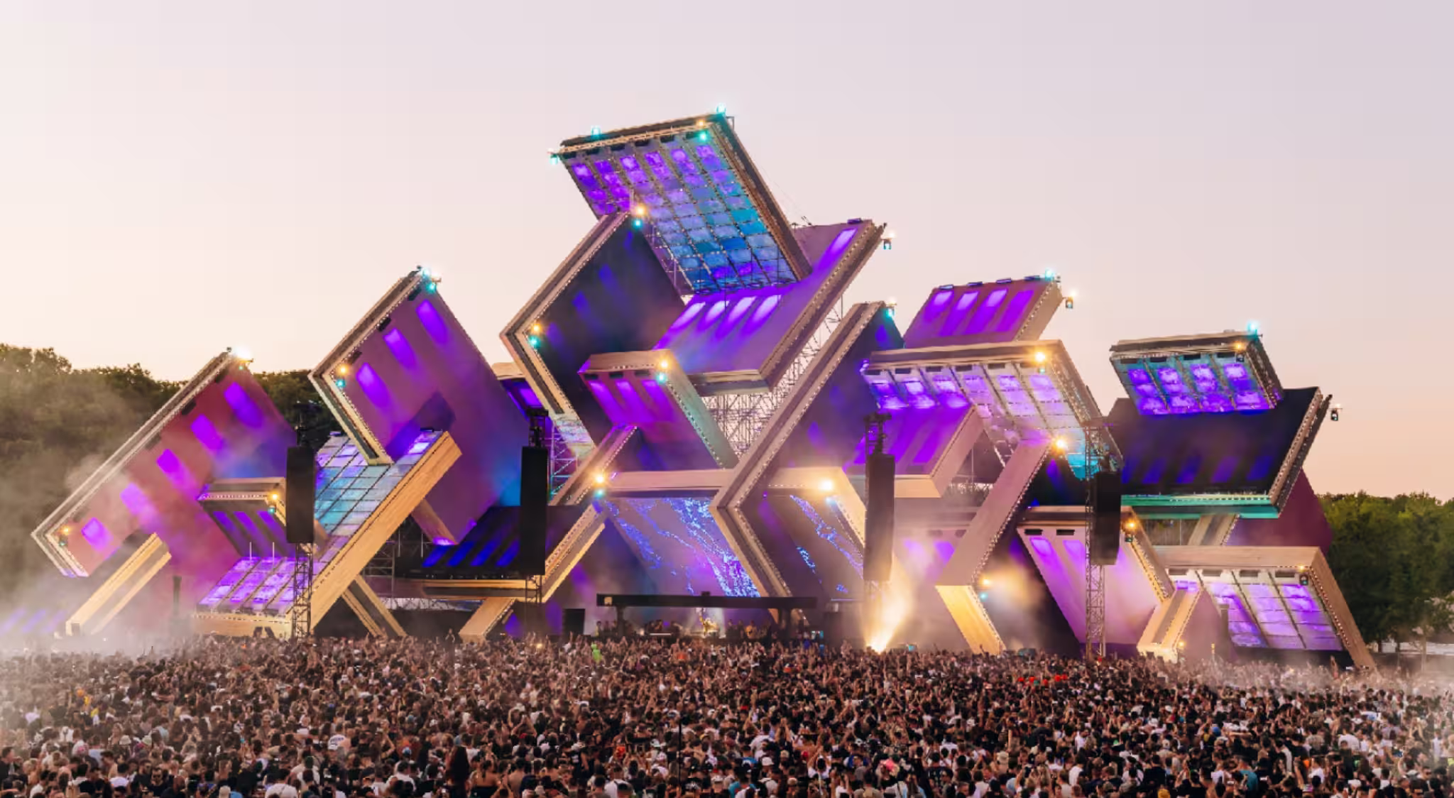 Awakenings Festival 2026 bij Beekse Bergen in Hilvarenbeek – mainstage overdag